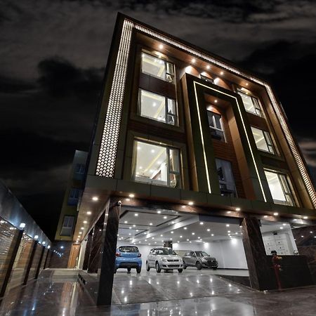 Hotel Golden Tree Noida Exterior foto