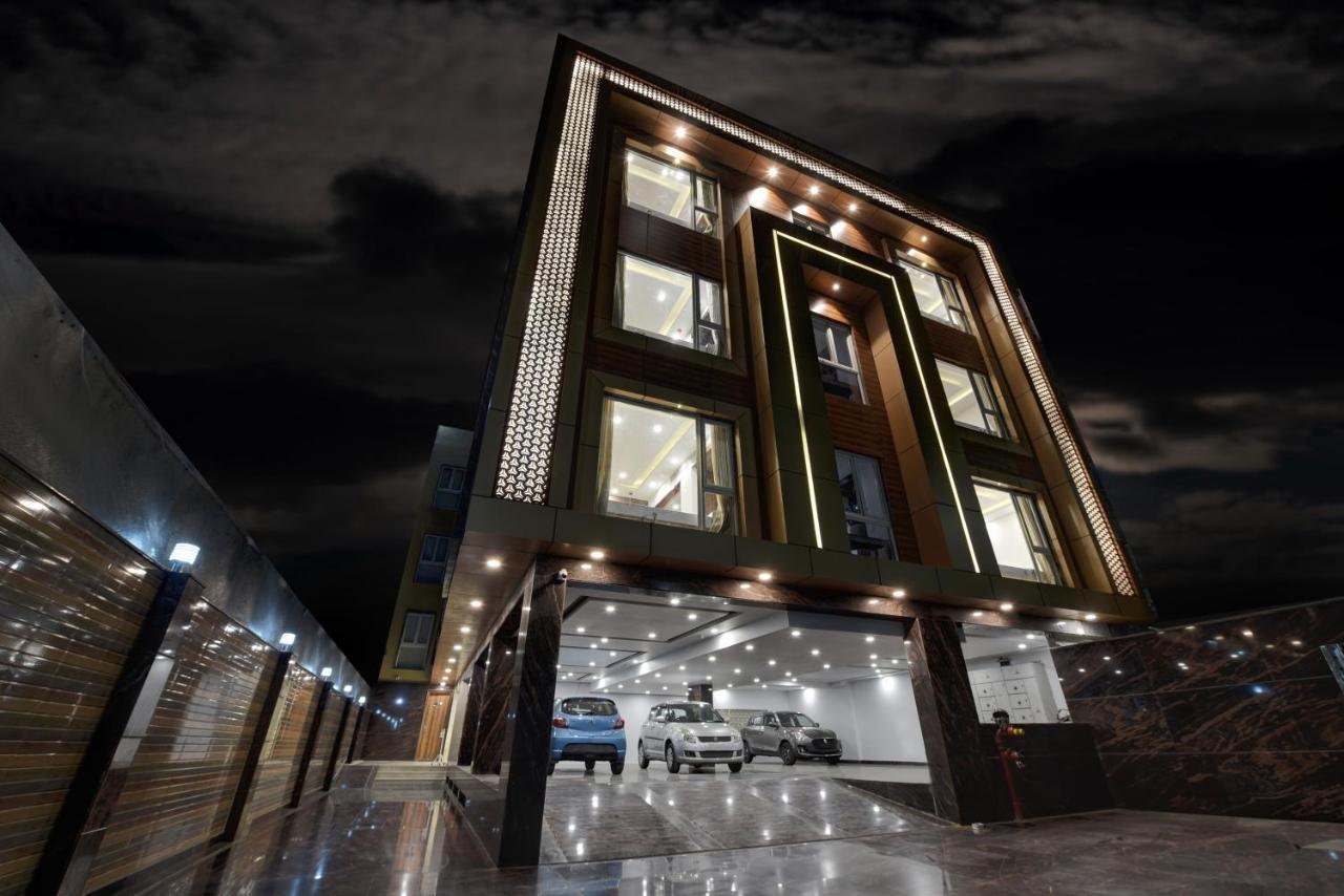 Hotel Golden Tree Noida Exterior foto