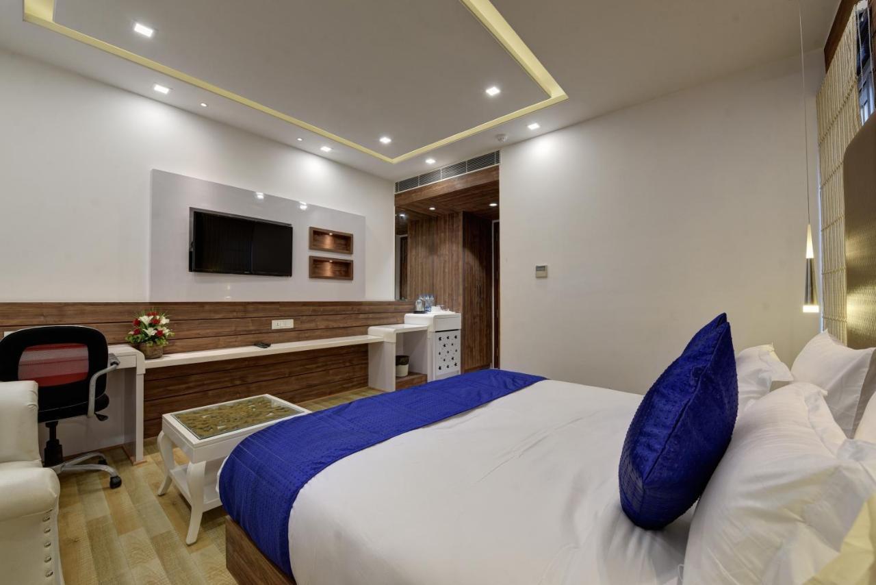 Hotel Golden Tree Noida Exterior foto