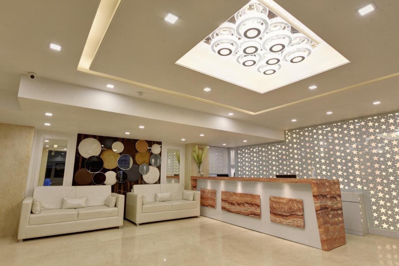Hotel Golden Tree Noida Exterior foto