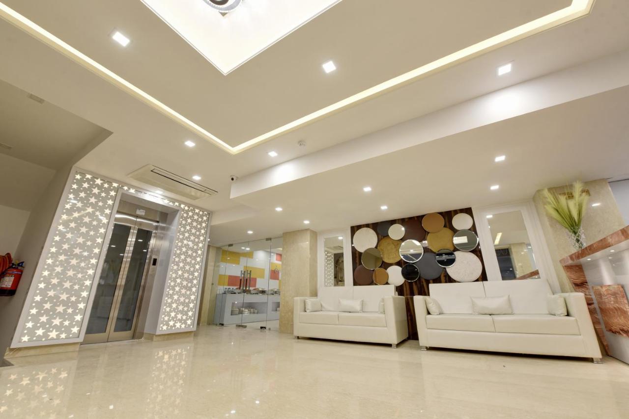 Hotel Golden Tree Noida Exterior foto