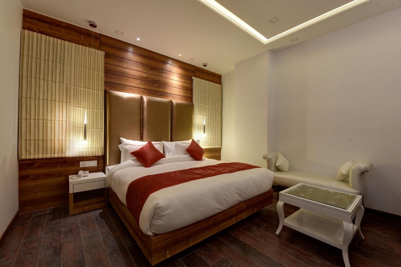 Hotel Golden Tree Noida Exterior foto
