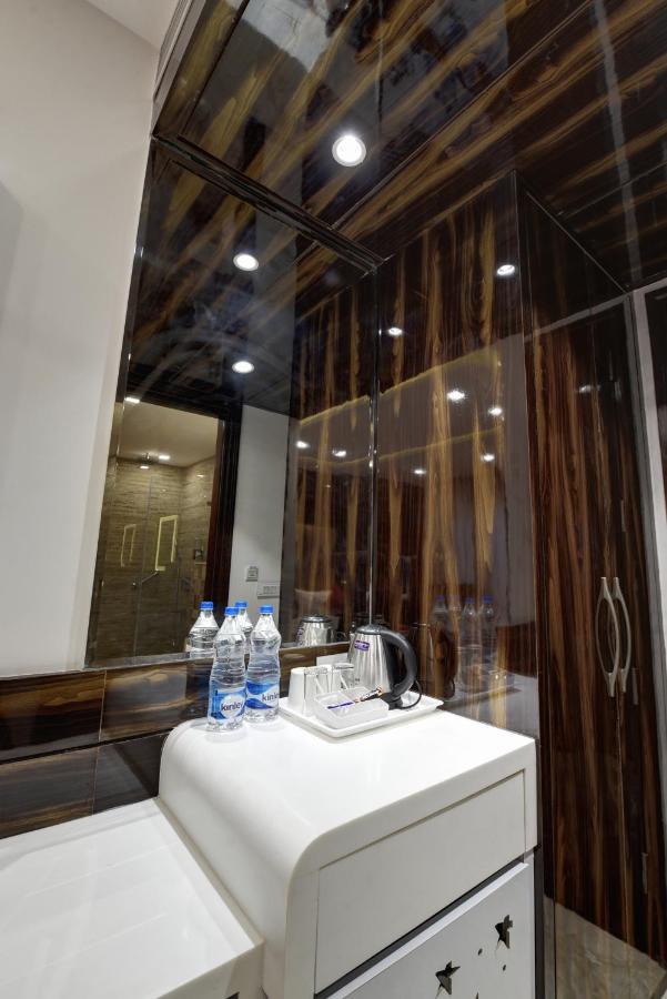 Hotel Golden Tree Noida Exterior foto